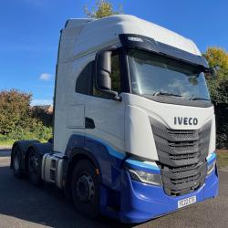 Iveco S-WAY460